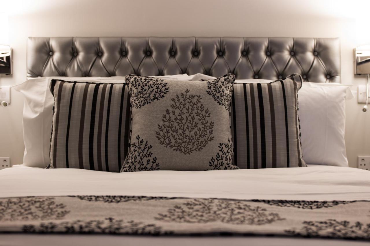 The Maple Manor Hotel 크롤리 외부 사진