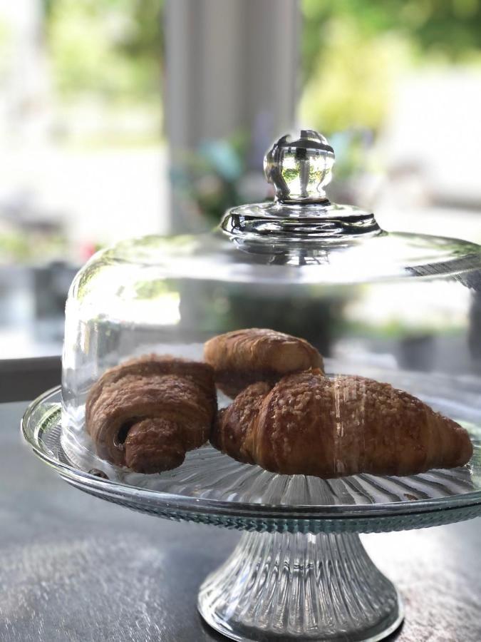 The Maple Manor Hotel 크롤리 외부 사진