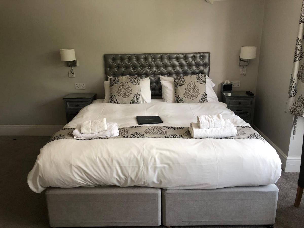 The Maple Manor Hotel 크롤리 외부 사진