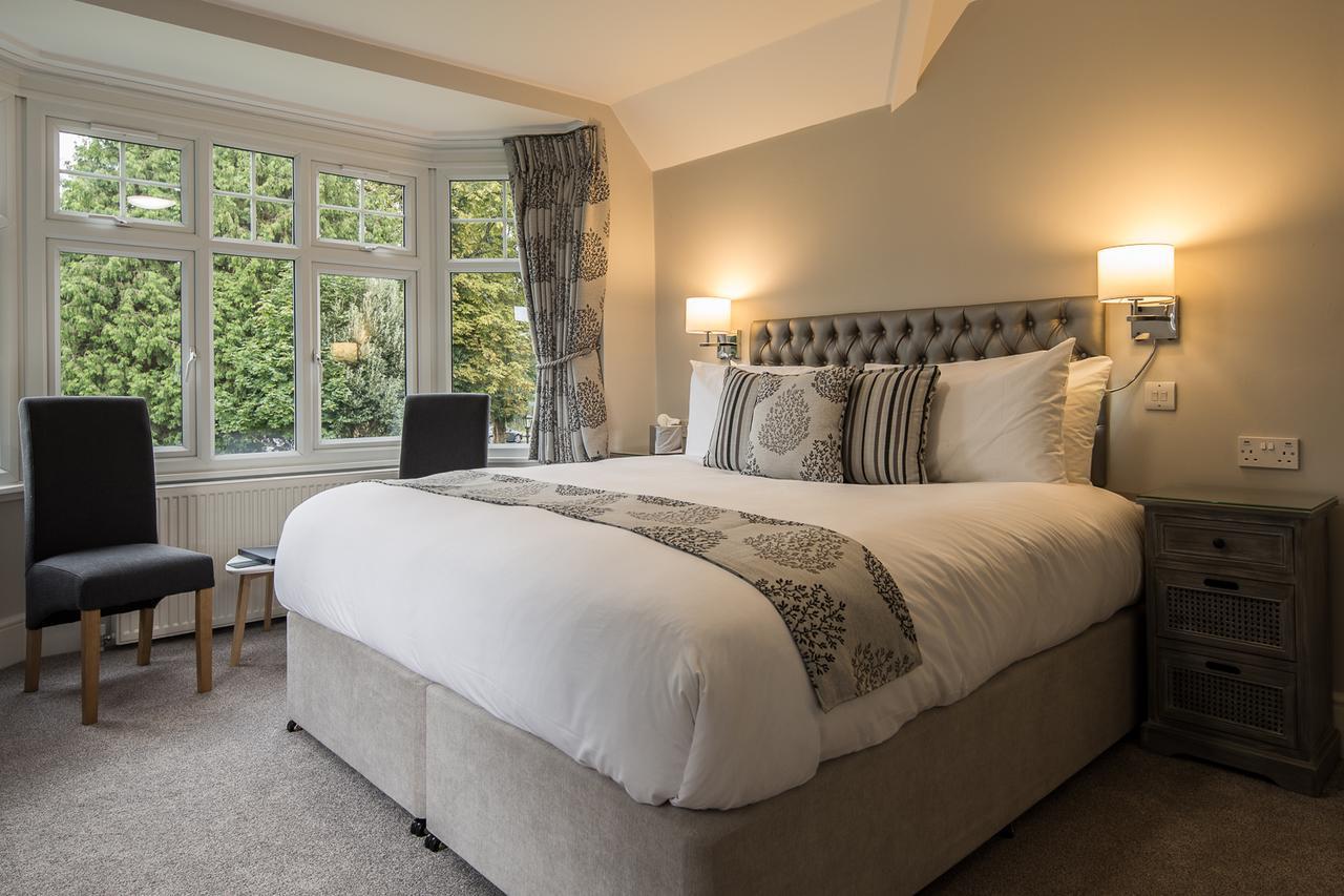 The Maple Manor Hotel 크롤리 외부 사진